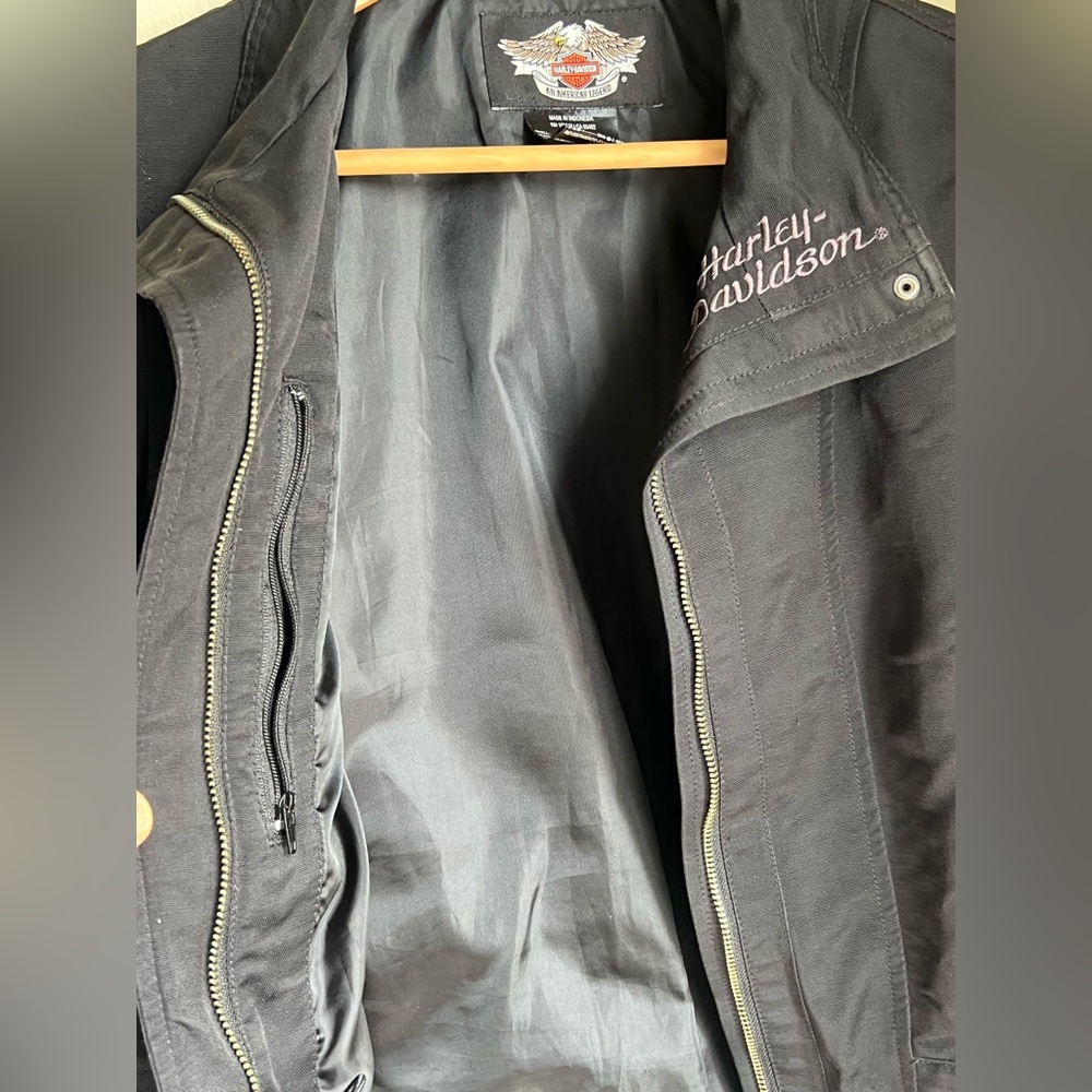 Harley-Davidson Black Jacket with Silver Studded Wing Design - Picture 13 of 13